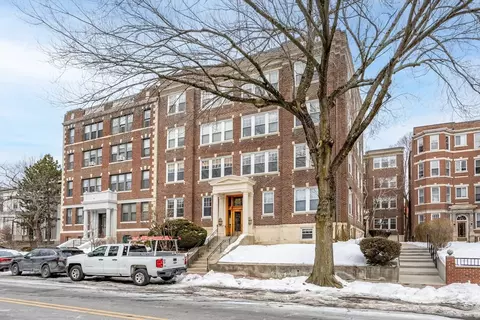 333 Harvard St #8A, Cambridge, MA 02138