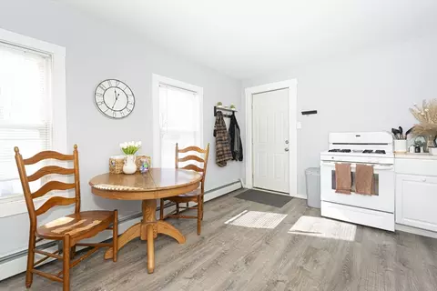 21 Orient St, Worcester, MA 01604 photo 9