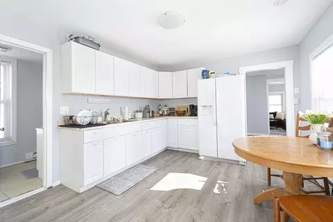 21 Orient St, Worcester, MA 01604 photo 6