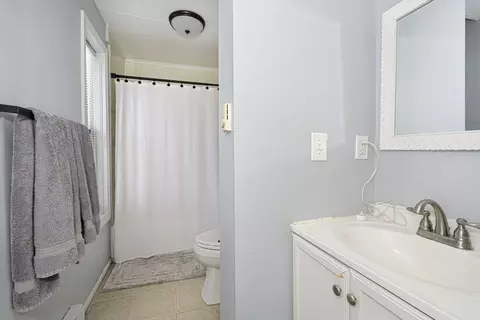 21 Orient St, Worcester, MA 01604 photo 10