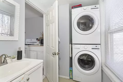 21 Orient St, Worcester, MA 01604 photo 11