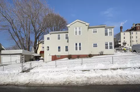 21 Orient St, Worcester, MA 01604 photo 3