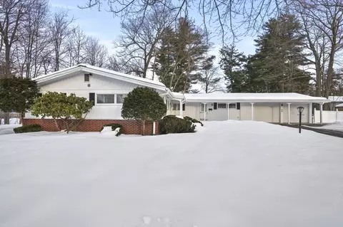 24 Miami St, Fitchburg, MA 01420