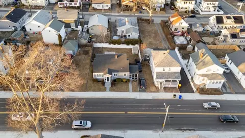 View/Area - 1310 President Ave, Fall River, MA 02720 photo 1 of 7