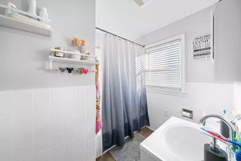 Bath - 1310 President Ave, Fall River, MA 02720 photo 1 of 1