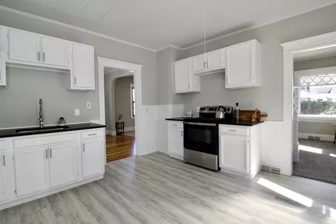 30 Duryea St, Springfield, MA 01104 photo 6
