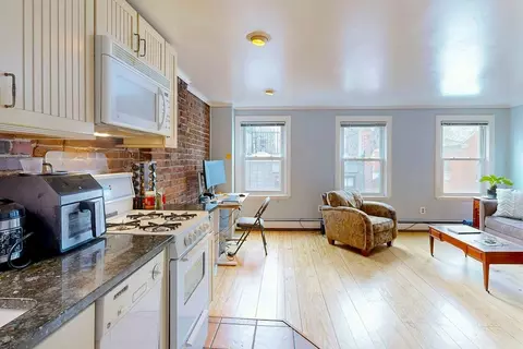 26 Unity St #5, Boston, MA 02113 photo 3