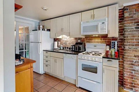 26 Unity St #5, Boston, MA 02113 photo 5