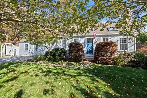 35 Maple Ln, Brewster, MA 02631