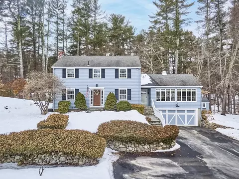 40 Meadowbrook Rd, Carlisle, MA 01741