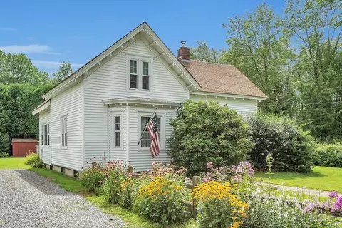 95 Packard St, Lancaster, MA 01523