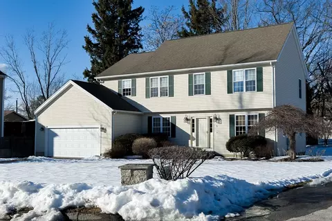 Exterior - 3 Northgate Cir, Worcester, MA 01606 photo 2 of 2