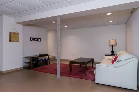 Living - 3 Northgate Cir, Worcester, MA 01606 photo 7 of 8