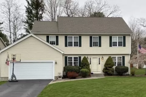 3 Northgate Cir, Worcester, MA 01606