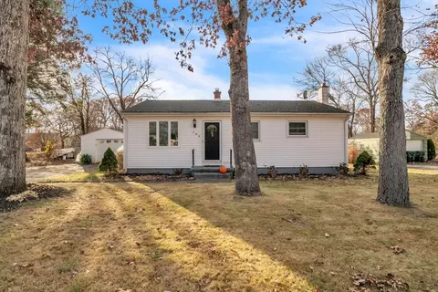 286 Talmadge Dr, Springfield, MA 01118
