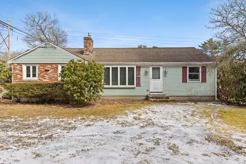 260 Cammett Rd, Barnstable, MA 02648