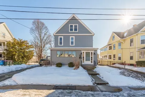 14 Longwood Ave, Holyoke, MA 01040