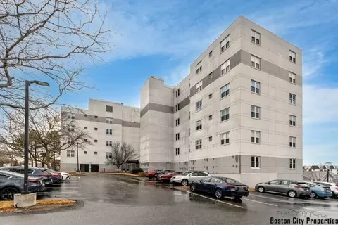 20 Rockland House Rd #104, Hull, MA 02045