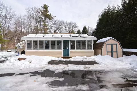 277 Wanoosnoc Rd, Fitchburg, MA 01420