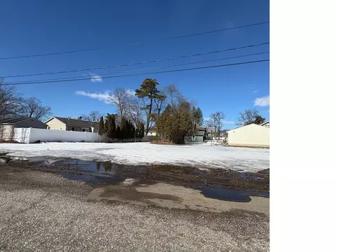 N S Paramount St, Springfield, MA 01104 photo 3