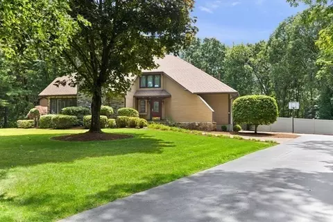 18 Kings Rd, Sharon, MA 02067