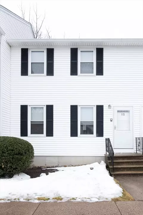 Exterior - 200 Lambert Ter #15, Chicopee, MA 01020 photo 2 of 4