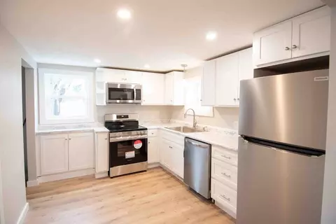 154 Denver St, Springfield, MA 01104 photo 2