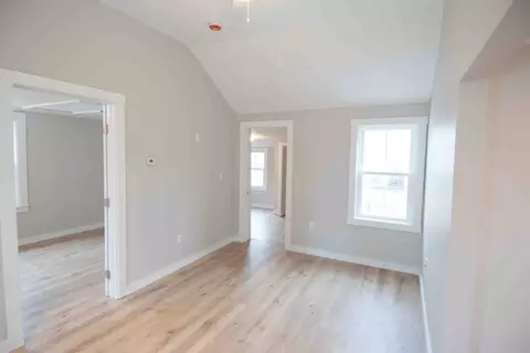 154 Denver St, Springfield, MA 01104 photo 8