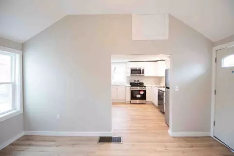 154 Denver St, Springfield, MA 01104 photo 4