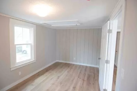 154 Denver St, Springfield, MA 01104 photo 9