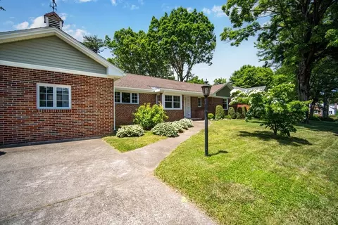 Exterior - 1424 Plumtree Rd, Springfield, MA 01119 photo 3 of 9