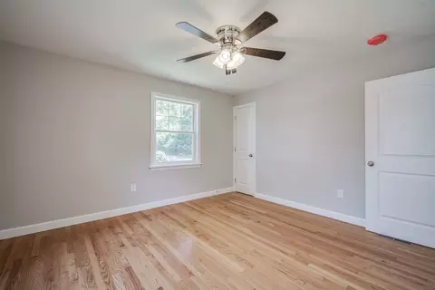 Bedroom - 1424 Plumtree Rd, Springfield, MA 01119 photo 6 of 7