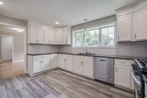 Kitchen - 1424 Plumtree Rd, Springfield, MA 01119 photo 2 of 4