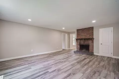 Living - 1424 Plumtree Rd, Springfield, MA 01119 photo 3 of 9