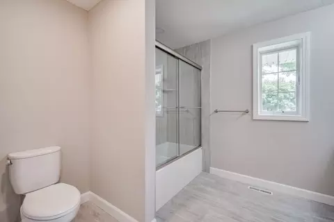 Bath - 1424 Plumtree Rd, Springfield, MA 01119 photo 1 of 2