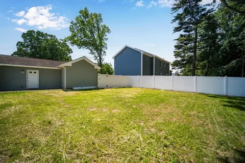 Exterior - 1424 Plumtree Rd, Springfield, MA 01119 photo 9 of 9