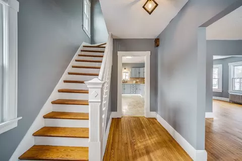 58 Bevier St, Springfield, MA 01107 photo 6