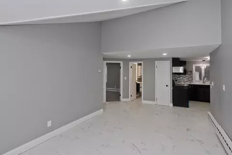 Living - 88 Price St, Springfield, MA 01104 photo 3 of 4
