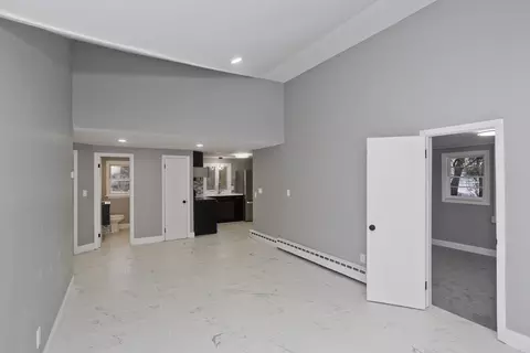 Living - 88 Price St, Springfield, MA 01104 photo 4 of 4