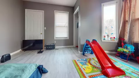 Entry Way - 297 Main, Springfield, MA 01151 photo 2 of 3