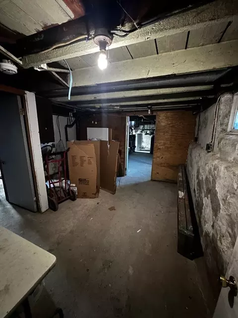 Entry Way - 297 Main, Springfield, MA 01151 photo 3 of 3