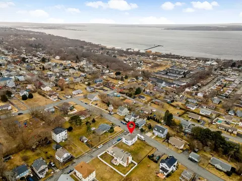 228 Bayview St, Fall River, MA 02724 photo 3