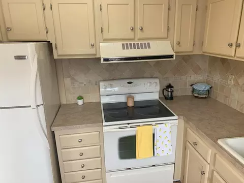 114 Nassau Dr #114, Springfield, MA 01129 photo 10