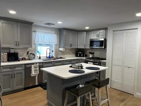 30 Ruthellen Rd, Chelmsford, MA 01824