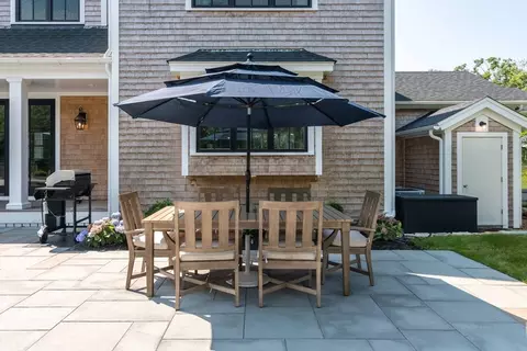 Exterior - 69 Division Rd, Edgartown, MA 02539 photo 3 of 5