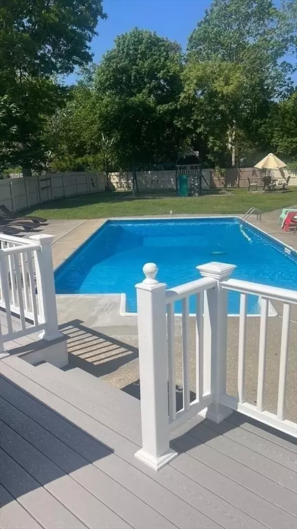1 Locust St, Hyannis, MA 02601 photo 2