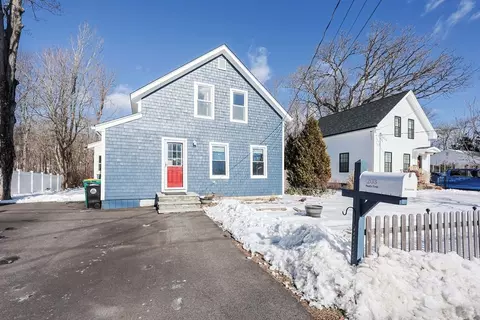 203 Arnold Rd, North Attleboro, MA 02760