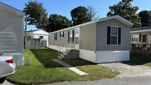 557 SW Cutoff #47, Auburn, MA 01501