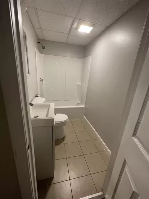 Bath - 344 Jencks St, Fall River, MA 02723 photo 1 of 3