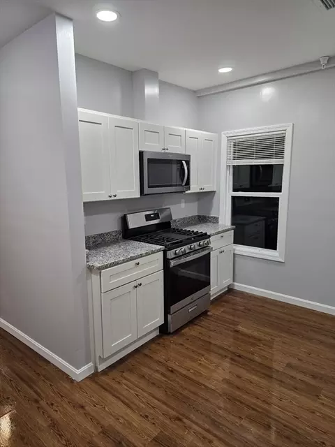 Kitchen - 466 Park Ave, Worcester, MA 01610 photo 3 of 10